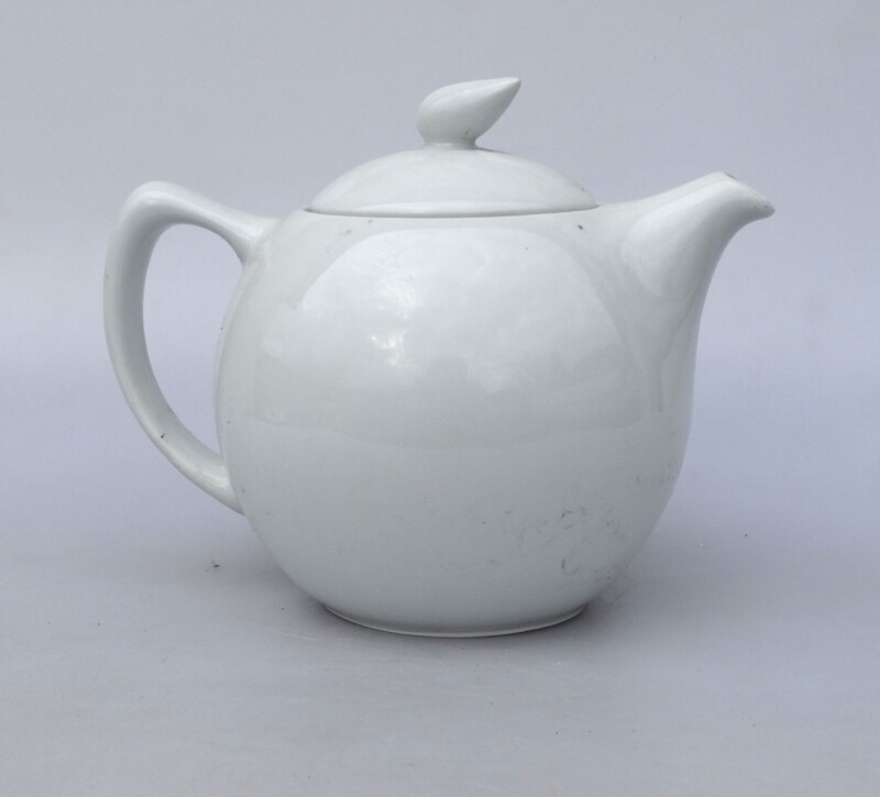 Dekorace - konvička, porcelán