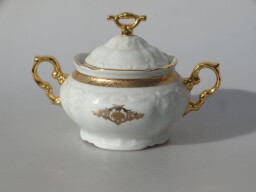 Porcelánová čajová souprava OMAR-vyrobená z kvalitního Karlovarského porcelánu.