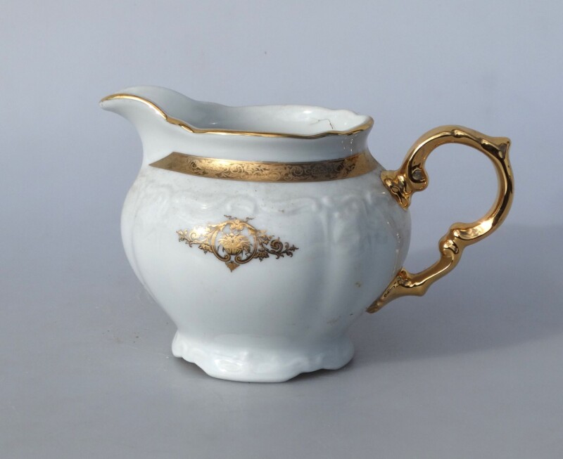 Porcelánová čajová souprava OMAR-vyrobená z kvalitního Karlovarského porcelánu.