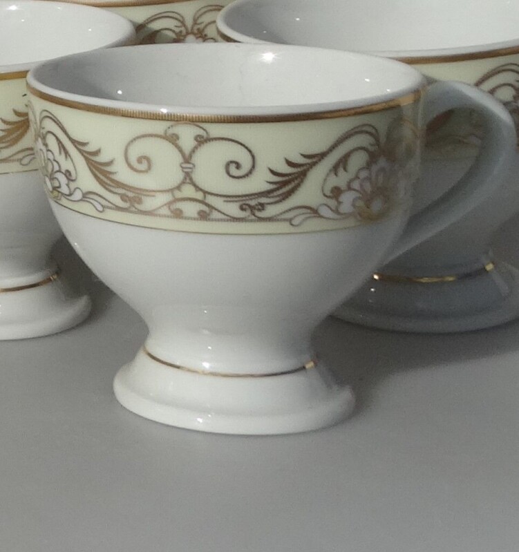 Porcelánová kávová souprava PETRA-vyrobená z kvalitního Karlovarského porcelánu.