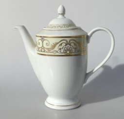 Porcelánová kávová souprava PETRA-vyrobená z kvalitního Karlovarského porcelánu.