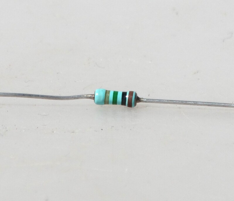 Rezistor 650 Ω