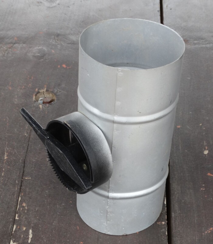 Ruční regulační klapka s páčkou a ozubeným věncem