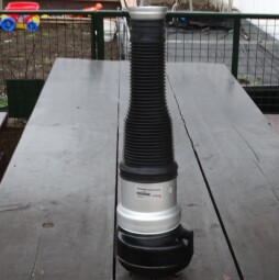 Zadní vzduchové pérování pro Mercedes S‑Class W221 (2005–2013).