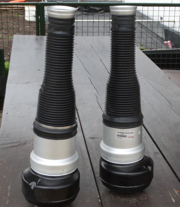 Zadní vzduchové pérování pro Mercedes S‑Class W221 (2005–2013).