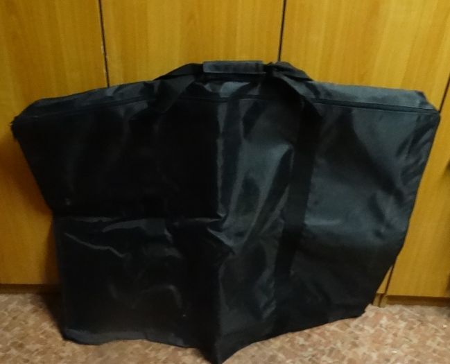 Taška, velký objem. Rozměr 100 x 80cm.