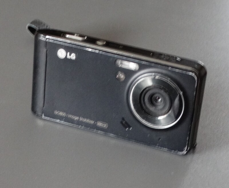 Kompaktní digitální fotoaparát značky LG,