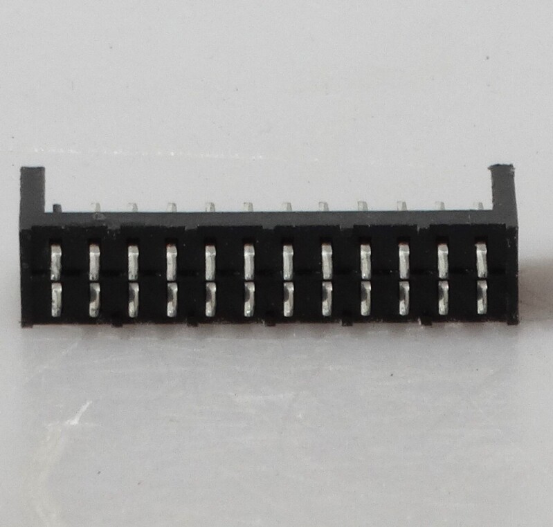 Konektor typu pin header
