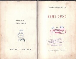 Země duní od Vojtěch Martínek